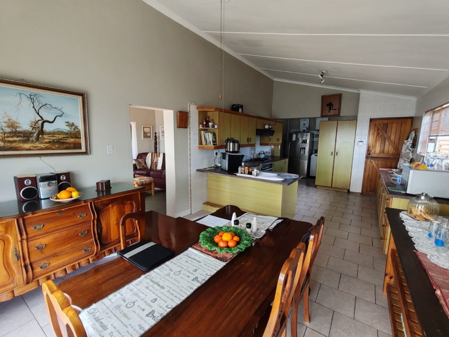 5 Bedroom Property for Sale in Perlemoenbaai Western Cape